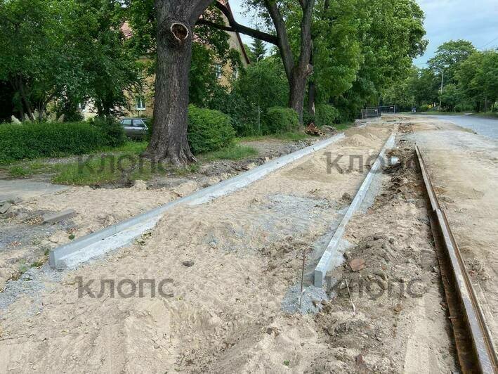 На проспекте Победы демонтировали гранитные бордюры. | Фото: очевидец