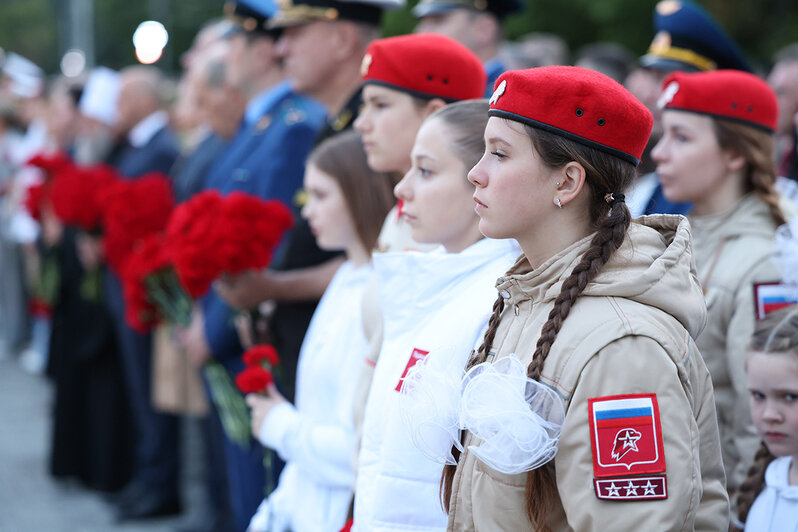 4 часа утра, почти 300 человек: калининградцы зажгли свечи в память о погибших в годы Великой Отечественной войны (фото) - Новости Калининграда | Фото: пресс-служба правительства Калининградской области