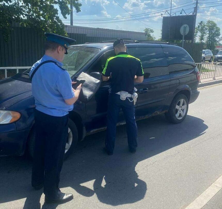 От 500 до 10 000 рублей: за отказ остановиться водителей ждет штраф в 20 раз больше! | Фото: региональная Госавтоинспекция