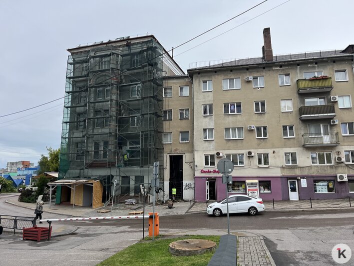 В «последнем доме Штайндамма» на Житомирской начали ремонтировать фасад (фото) - Новости Калининграда | Фото: «Клопс»