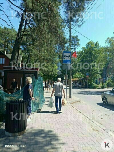 Ни табло, ни навеса: в Светлогорске разобрали автобусную остановку (фото)   - Новости Калининграда | Фото: «Клопс»