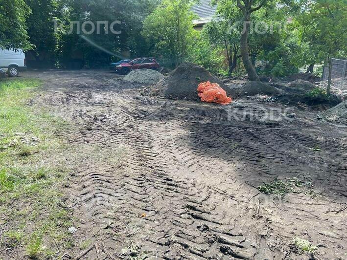 В Калининграде уютный сквер на Вагонке разворотили строительной техникой (фото)   - Новости Калининграда | Фото: очевидец