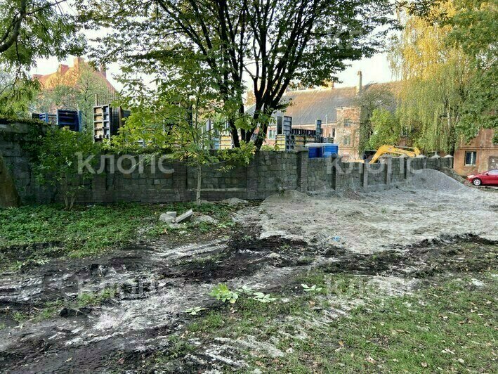 В Калининграде уютный сквер на Вагонке разворотили строительной техникой (фото)   - Новости Калининграда | Фото: очевидец
