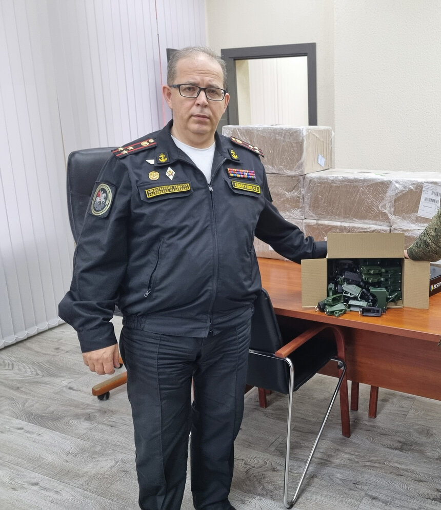 Среди помощи - различные приспособления для бойцов  | Фото: архив героя публикации