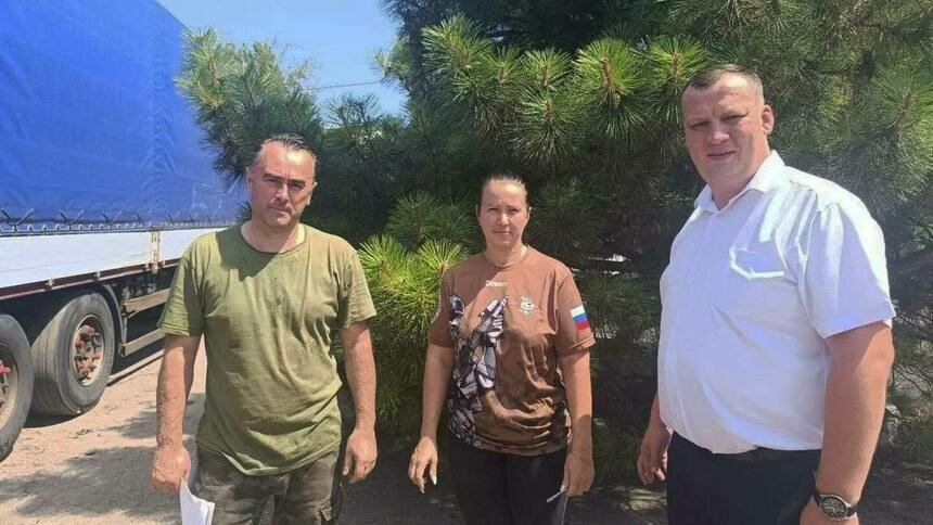 Активисты таджикской диаспоры в Калининграде подарили школьную форму детям Херсонской области   - Новости Калининграда | Фото: администрация Херсонской области