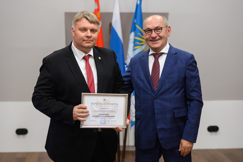 Фермерам компенсируют потери от заморозков, горожан посадили в один зал с министрами - итоги визита
