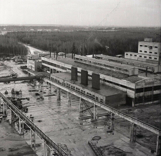 Завод и его работники в советское время