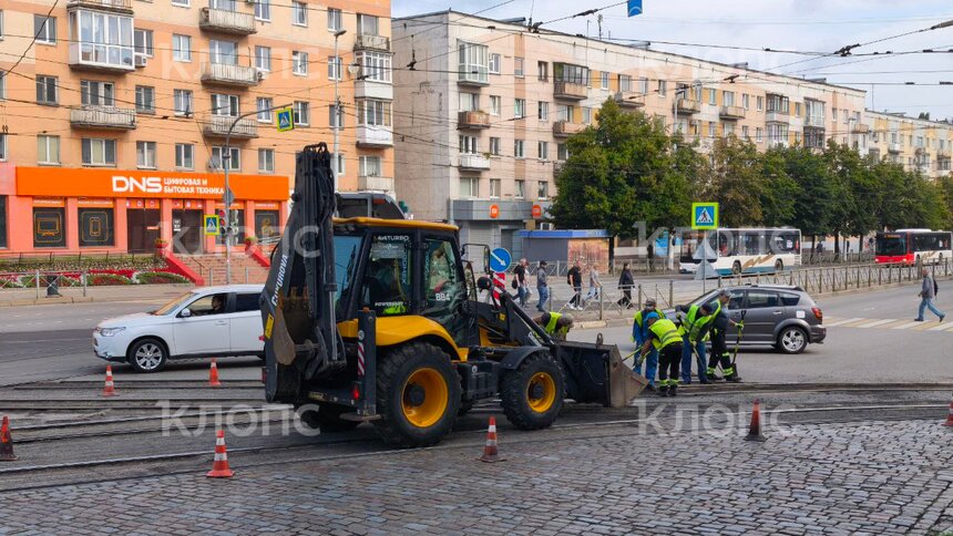 Дорожные работы на перекрёстке Ленпроспекта и Багратиона перекрыли путь троллейбусам №1  - Новости Калининграда | Фото: «Клопс»