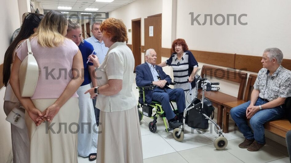 Рошаль и Краснопольская снова приехали в Московский областной суд поддержать калининградских врачей  - Новости Калининграда | Фото: Варвара Колесникова 
