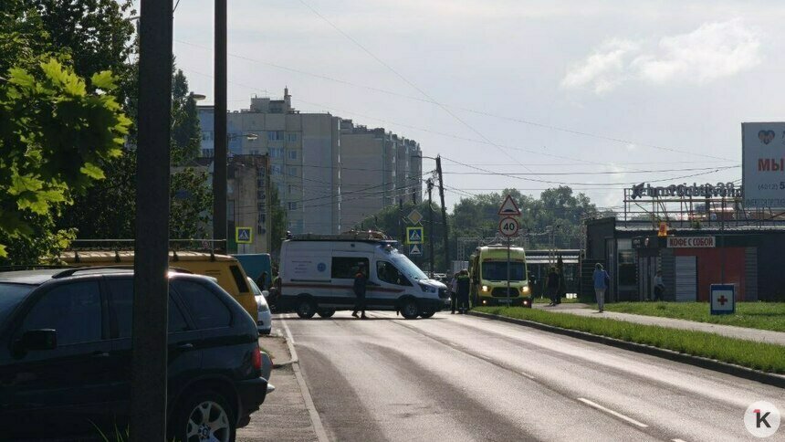 Женщину-водителя ослепило солнце: подробности утреннего столкновения двух маршруток в Калининграде - Новости Калининграда | Фото Ильи Абросимова