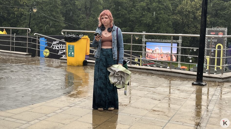 «Это удивительно, но это по-калининградски»: как гроза не смогла помешать открытию джазового фестиваля в Центральном парке (фото, видео) - Новости Калининграда | Фото: «Клопс»