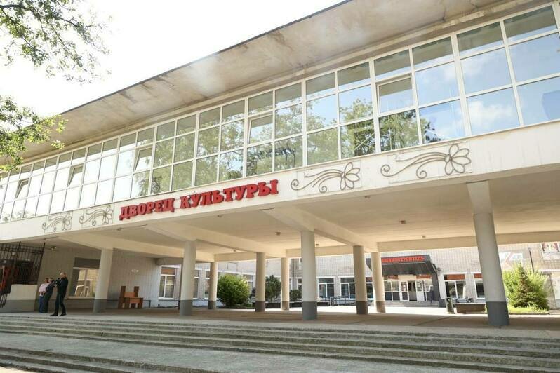 Жирафник в зоопарке, ремонт в ДК и новая парковка: Елена Дятлова проверила, как идёт ремонт социальных объектов в Калининграде   - Новости Калининграда | Фото: телеграм-канал Елены Дятловой