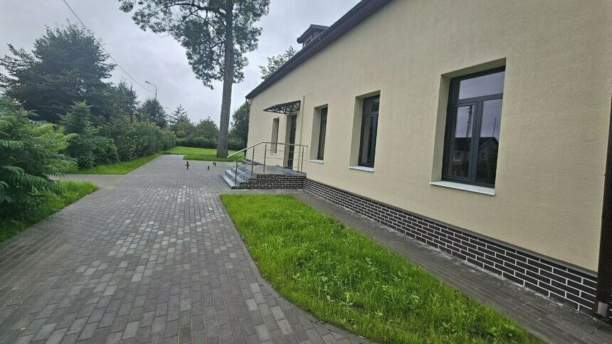 В Чернышевском привели в порядок фасад здания Дома культуры, на ремонт которого выделяли 12,8 млн рублей (фото) - Новости Калининграда | Фото: телеграм-канал Андрея Ермака