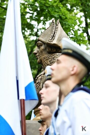 В Калининграде открыли памятник великому русскому флотоводцу Фёдору Ушакову (фоторепортаж) - Новости Калининграда | Фото: Александр Подгорчук / «Клопс»