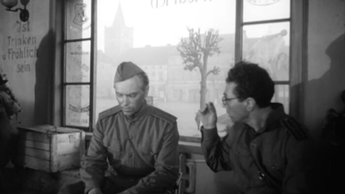 «На дорогах войны»: как в Калининградской области сняли фильм о кинооператоре, которого сыграл молодой «товарищ Сухов» - Новости Калининграда | Кадр из фильма «На дорогах войны»