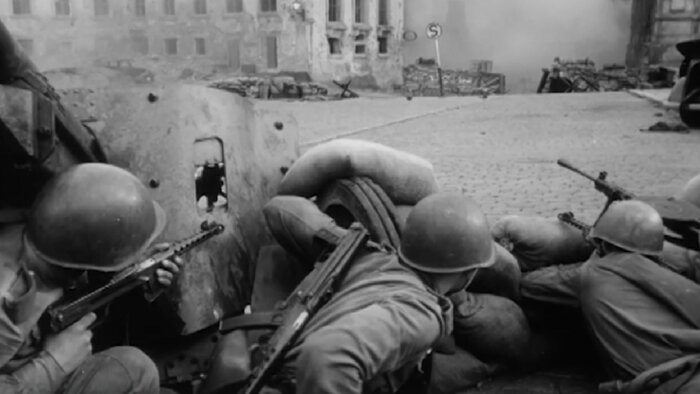 «На дорогах войны»: как в Калининградской области сняли фильм о кинооператоре, которого сыграл молодой «товарищ Сухов» - Новости Калининграда | Кадр из фильма «На дорогах войны»