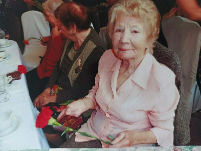 Таисию Степановну Ивличеву наградили медалью &quot;70 лет Калининградской области&quot; | Фото: семейный архив