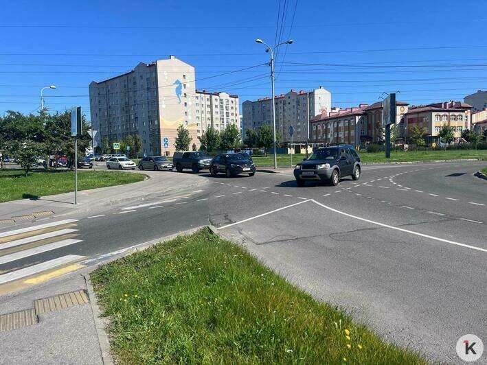 Разметка навела порядок: калининградские водители оценили схему движения на вытянутом кольце на Сельме (фоторепортаж) - Новости Калининграда | Фото: «Клопс»