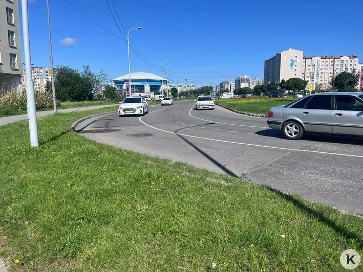 Разметка навела порядок: калининградские водители оценили схему движения на вытянутом кольце на Сельме (фоторепортаж) - Новости Калининграда | Фото: «Клопс»