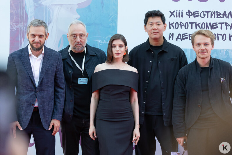 «Как говорится, ещё не наудивлялись»: на открытие фестиваля «Короче» в Калининграде приехали Чиповская, Стоянов и Бондарчук (фоторепортаж) - Новости Калининграда | Фото: Александр Подгорчук / «Клопс»