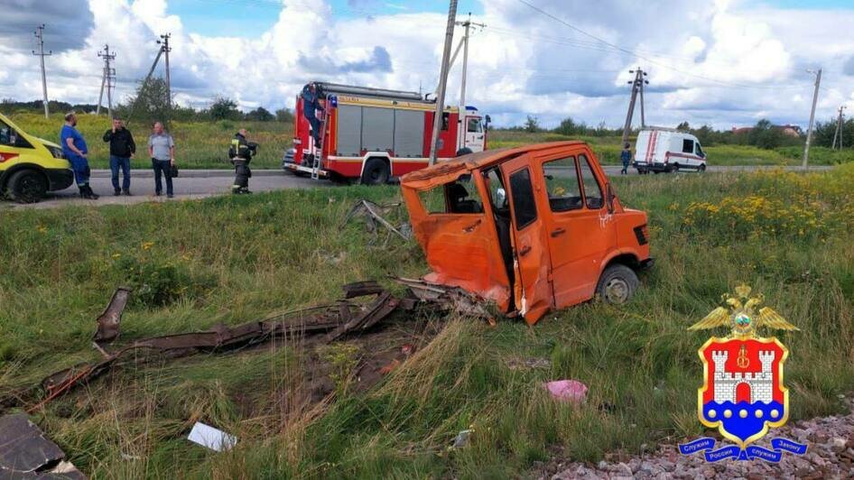 В аварии два человека пострадали, один погиб | Фото: пресс-служба УМВД России по Калининградской области