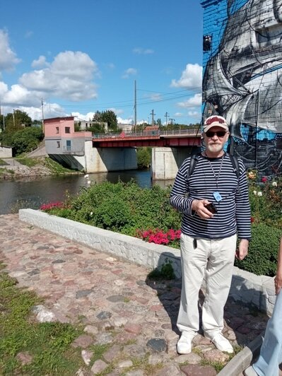 «Особенности национальной экскурсии»: «егерь Кузьмич» провёл разведку в замке Тапиау и обещал вернуться с семьёй (фото) - Новости Калининграда | Фото: страница «Башни Востока» «ВКонтакте» 