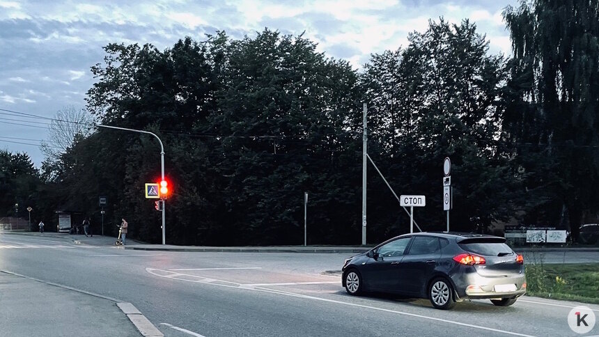 В Калининграде на Горького запустили ещё один светофор, но некоторые его не замечают (фото) - Новости Калининграда | Фото Настасьи Чеховой