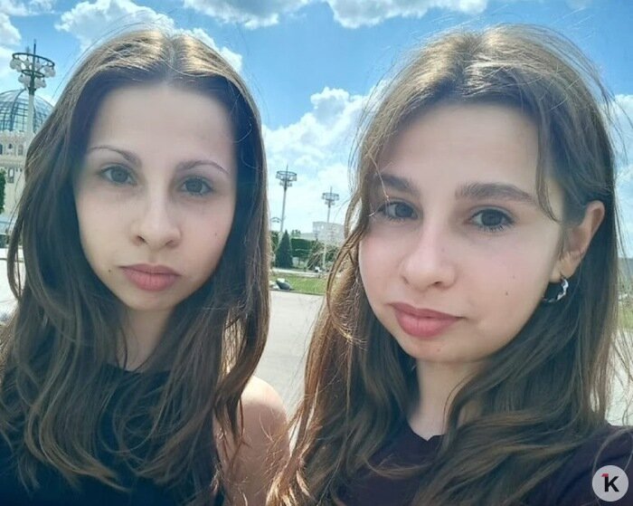 Родные девушек не путают, а вот новые знакомые — часто | Фото: архив героинь материала