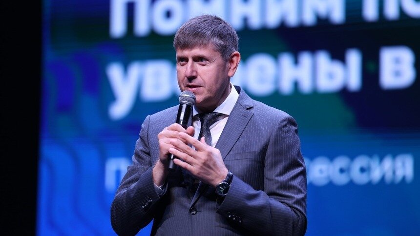 Андрей Кропоткин: Отличившимся педагогам вручили региональные и ведомственные награды  - Новости Калининграда | Фото: пресс-служба регионального парламента