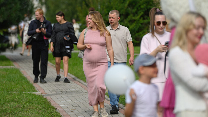 В процесс беременности зачастую включены не только мамы, но и папы | Фото: Александр Мелехов
