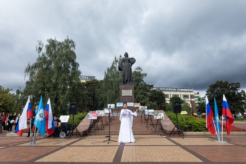 В центре Калининграда прошла акция памяти жертв Беслана (фоторепортаж) | Фото: Александр Подгорчук 