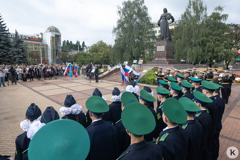 В центре Калининграда прошла акция памяти жертв Беслана (фоторепортаж) - Новости Калининграда | Фото: Александр Подгорчук / «Клопс»