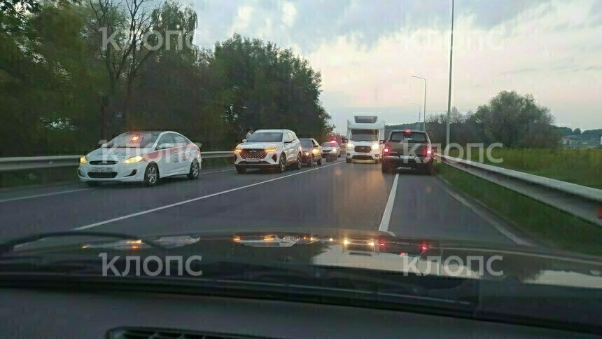 «Нежно прижались»: между Чкаловском и Холмогоровкой произошла авария - Новости Калининграда | Фото: очевидец 