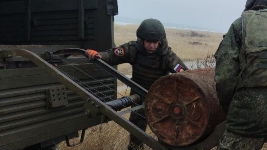 В Балтийске сапёры Балтфлота обезвредили противокорабельную мину весом в 100 кг   - Новости Калининграда | Фото: пресс-служба Балтфлота