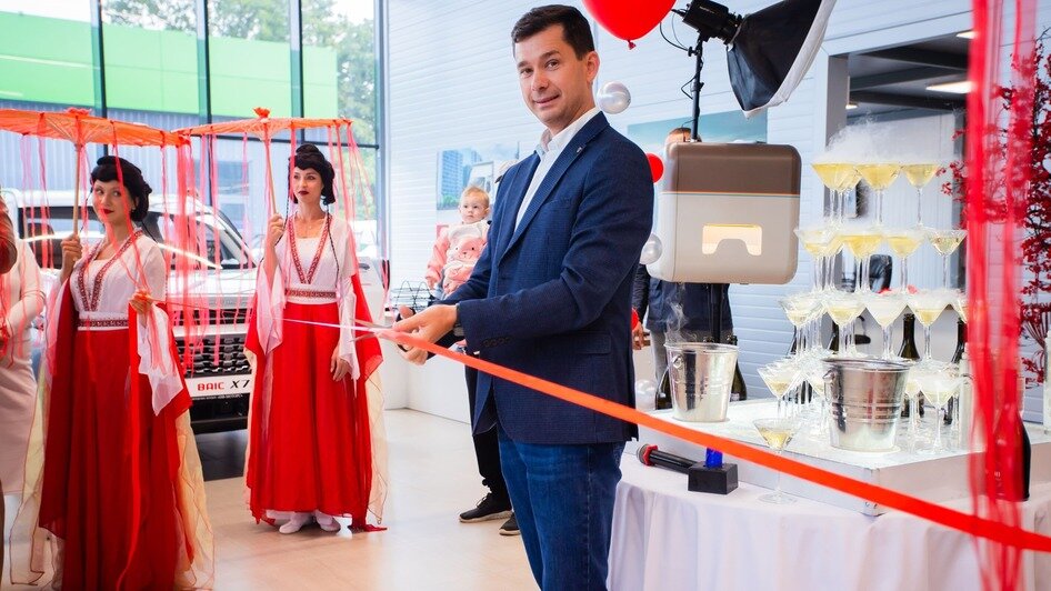 Официально и с огоньком: как прошло открытие дилерского центра BAIC - Новости Калининграда