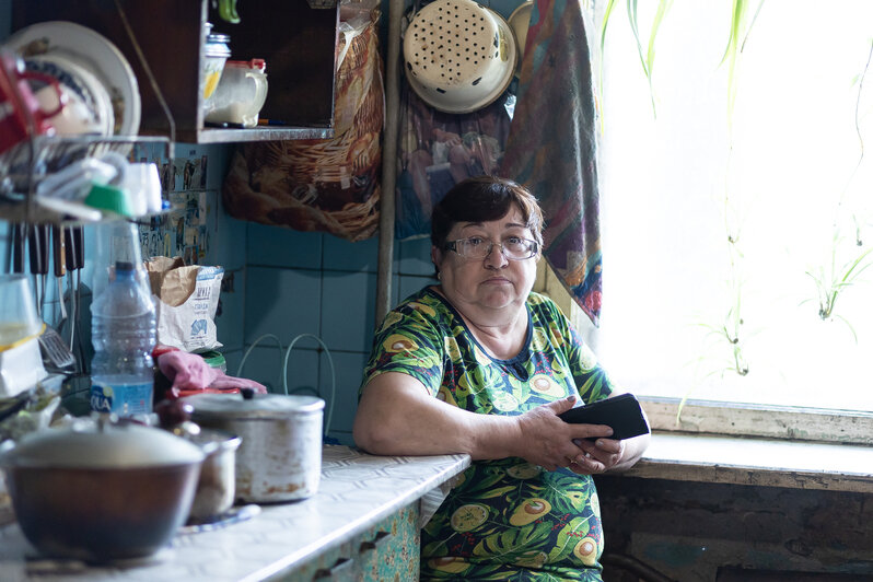 В Черняховске семь семей вынуждены мыться в темноте  и готовить еду зимой в шубах | Фото: Александр Подгорчук