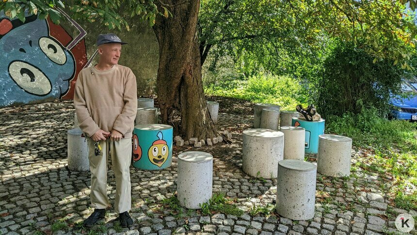 Александр и сам ещё учится, и курирует других шаманов | Фото: «Клопс»