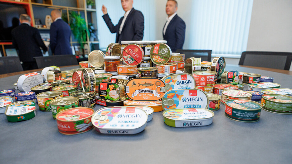 Алексей Беспрозванных вспомнил вкус детства на рыбзаводе «За Родину» - Новости Калининграда