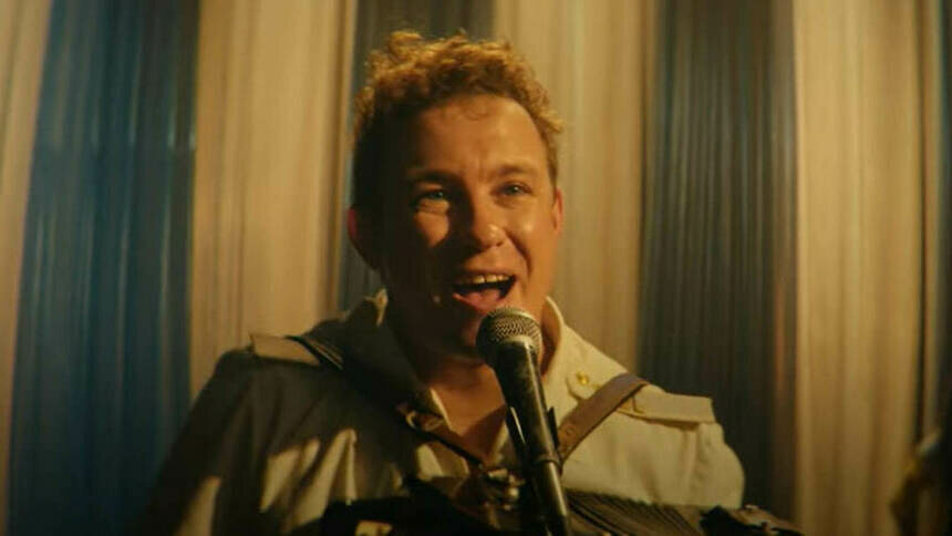 Вышел первый трейлер фильма о группе «Сектор Газа» с Никитой Кологривым в главной роли - Новости Калининграда | Кадр из фильма