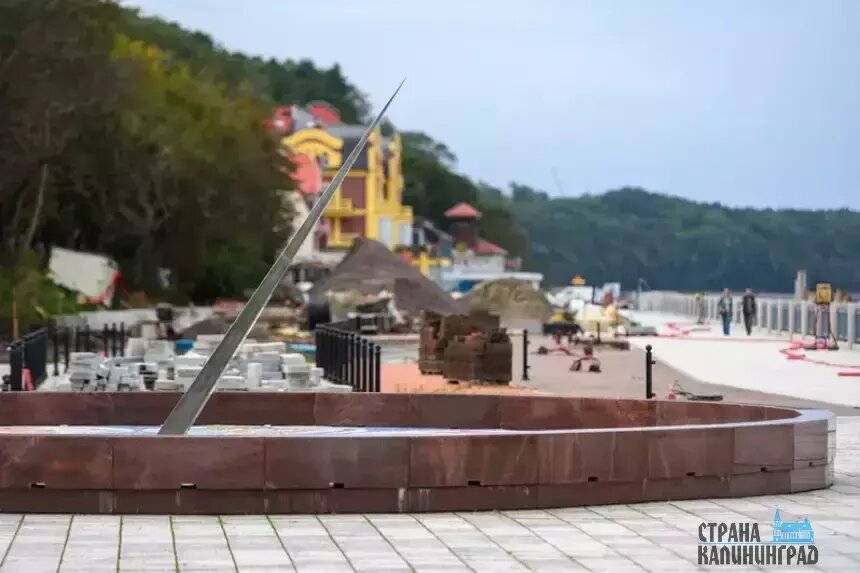 Контракт расторгают: власти ищут подрядчика, который доделает променад в Светлогорске | Фото: архив &quot;СК&quot;