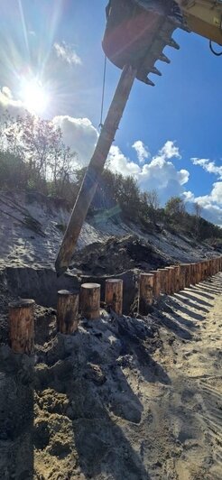 740 из 996 свай уже установлено: берегоукрепительные сооружения в восточной части Зеленоградска готовы на 32% (фото) - Новости Калининграда | Фото: ГБУ КО «Балтберегозащита»