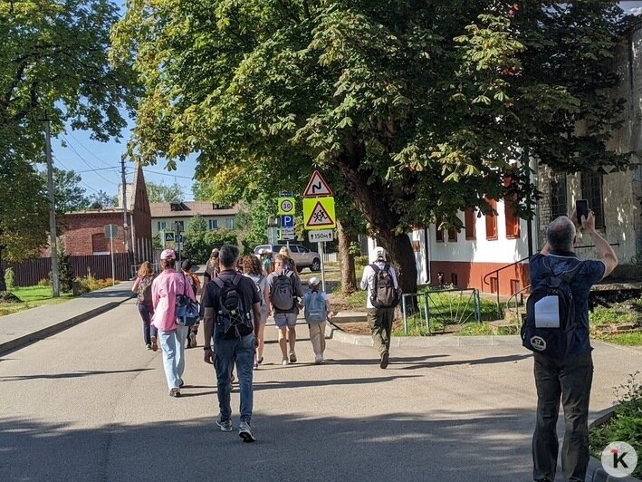 За яблочком за 10 километров: калининградские любители путешествий пешком сходили в сад в Правдинском районе (фоторепортаж)   - Новости Калининграда | Фото: «Клопс»