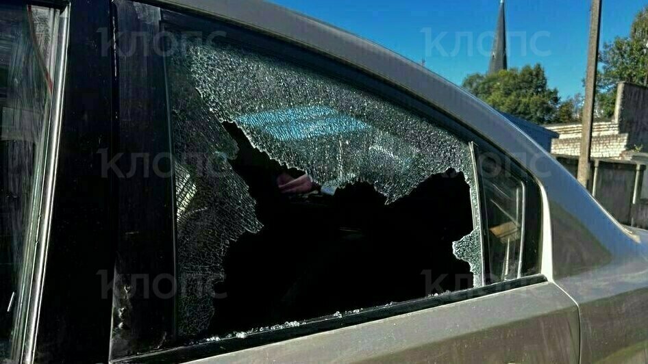 Облили едкой краской, прокололи колёса и разбили окно: жительнице Черняховска неизвестные вандалы изуродовали машину (фото, видео)   - Новости Калининграда | Фото: Татьяна