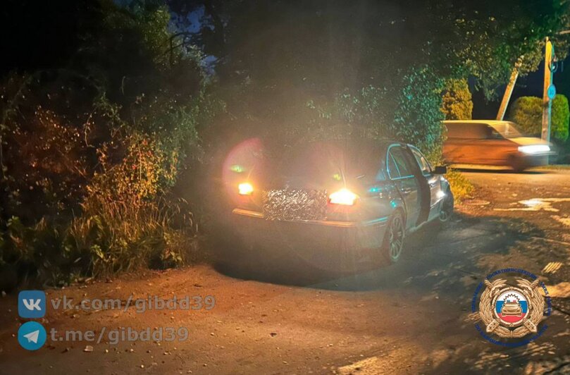 На Айвазовского 16-летний «призрачный гонщик» спровоцировал аварию, его юную спутницу увезли в больницу - Новости Калининграда | Фото: ГАИ Калининградской области 