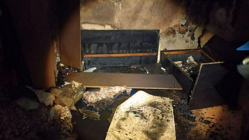В Балтийске из горящей квартиры спасли женщину - Новости Калининграда | Фото: пресс-служба МЧС по Калининградской области