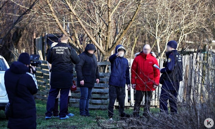 Показал, как прятал тело 7-летнего пасынка: в Черняховске проходит следственный эксперимент (фото, видео)  - Новости Калининграда | Фото: Александр Подгорчук / «Клопс»