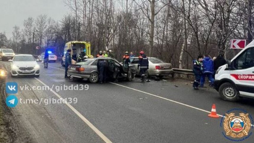 Водителю стало плохо: в ГАИ рассказали подробности столкновения трёх машин в Чкаловске (фото)  - Новости Калининграда | Фото: ГАИ Калининградской области 