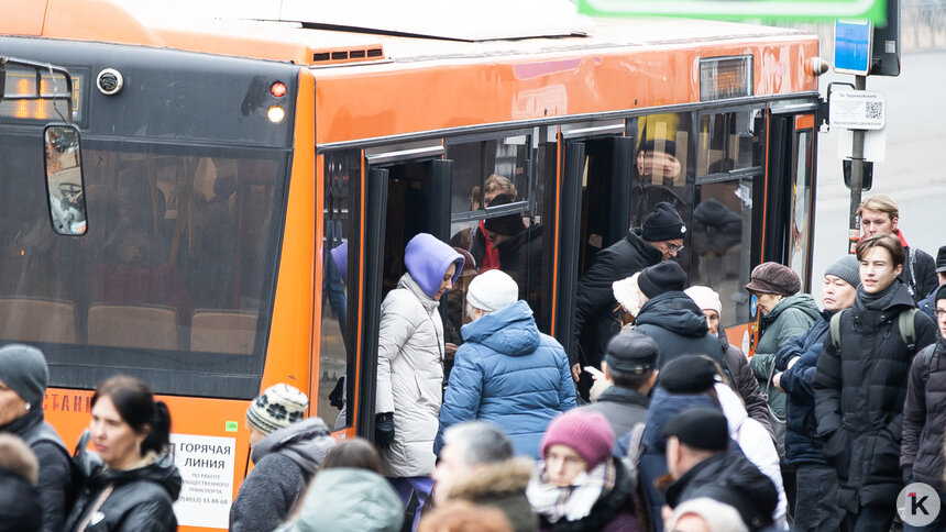 Депутат горсовета полчаса просидел в автобусе «Калининград-ГорТранса» в ожидании пересменки водителей - Новости Калининграда | Фото: Александр Подгорчук / Архив «Клопс»