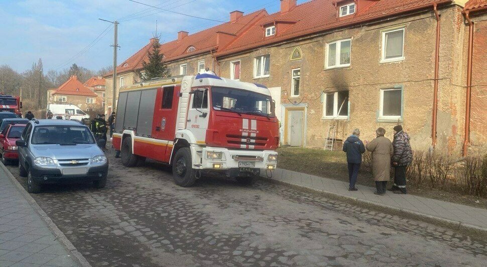 В Черняховске вспыхнула квартира, в пожаре погибла женщина - Новости Калининграда | Фото: МЧС региона
