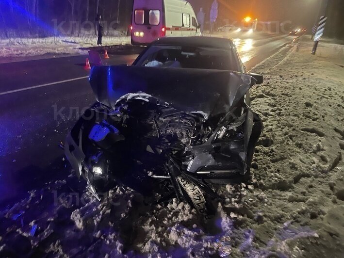 Муж пострадавшей девушки-водителя Peugeot просит откликнуться очевидцев ДТП | Фото: Александр 